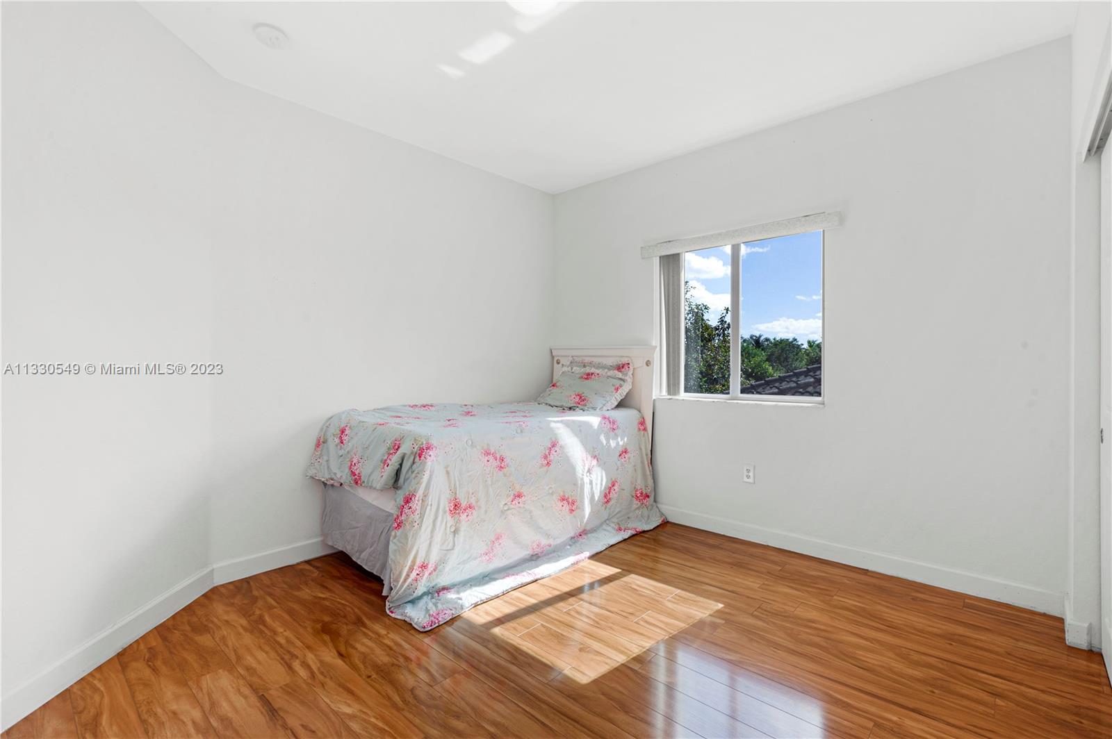 919 NE 36th Ave