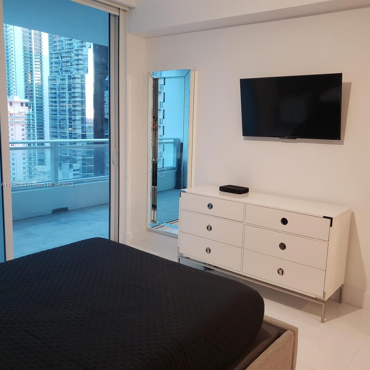 1080 Brickell Ave Unit: 2004