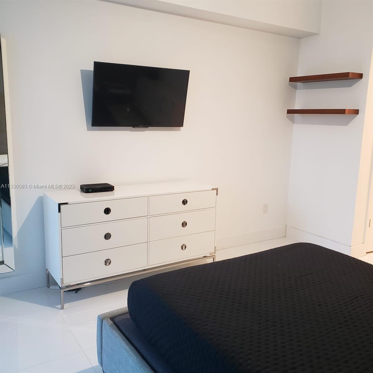 1080 Brickell Ave Unit: 2004
