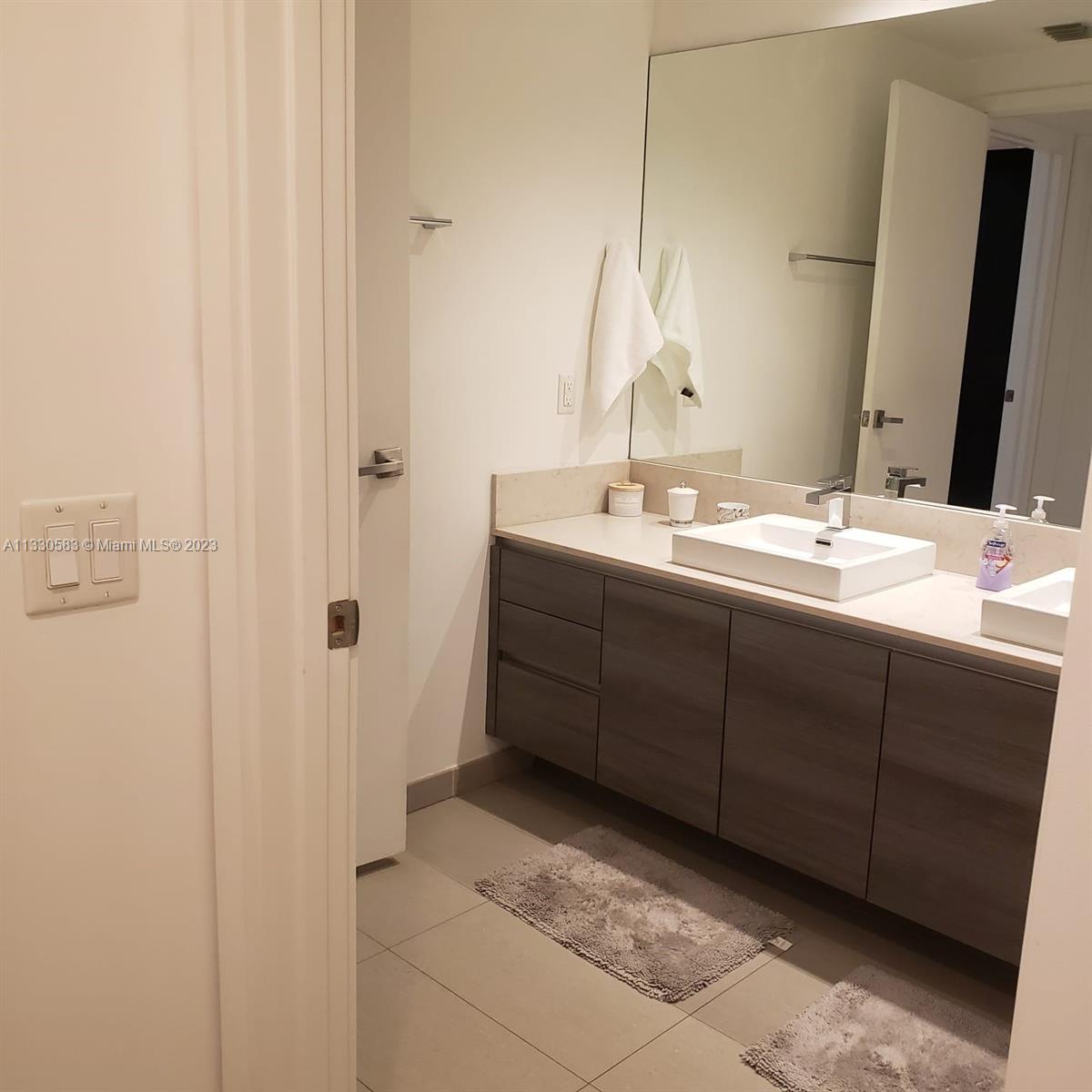 1080 Brickell Ave Unit: 2004