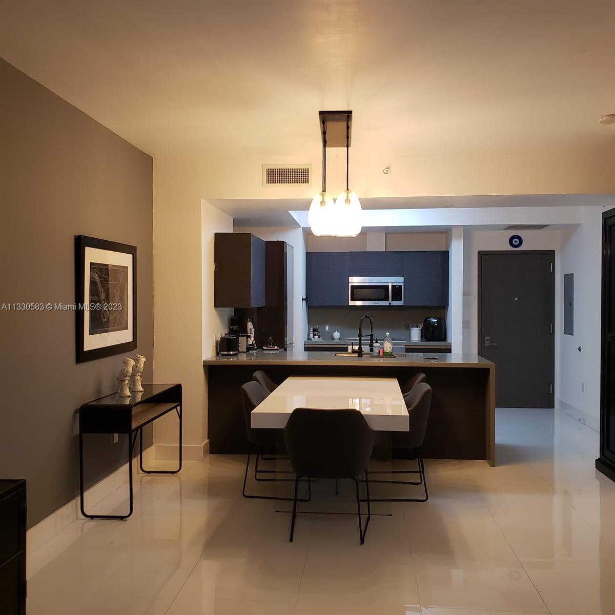 1080 Brickell Ave Unit: 2004