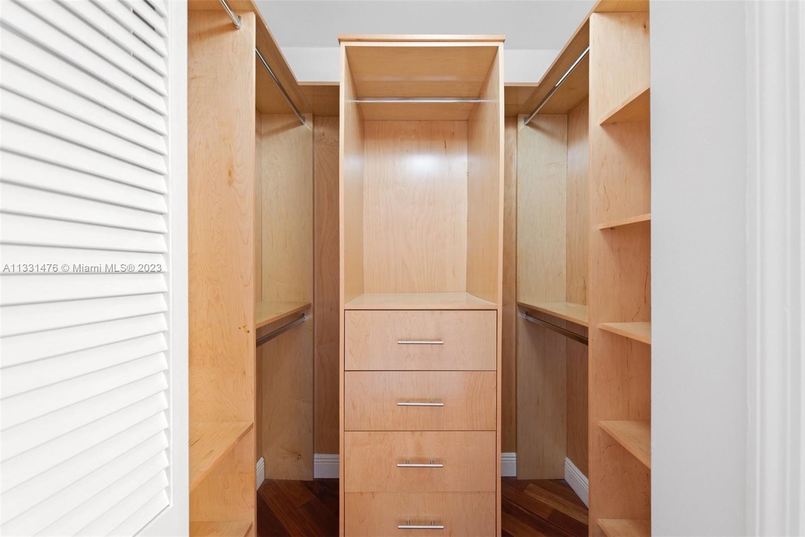 701 Brickell Key Blvd Unit: 1509