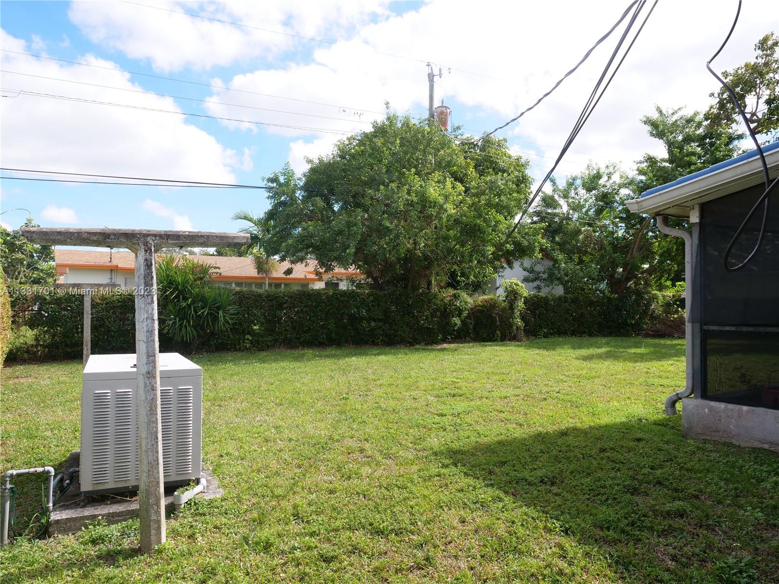 19201 NW 11th Ct