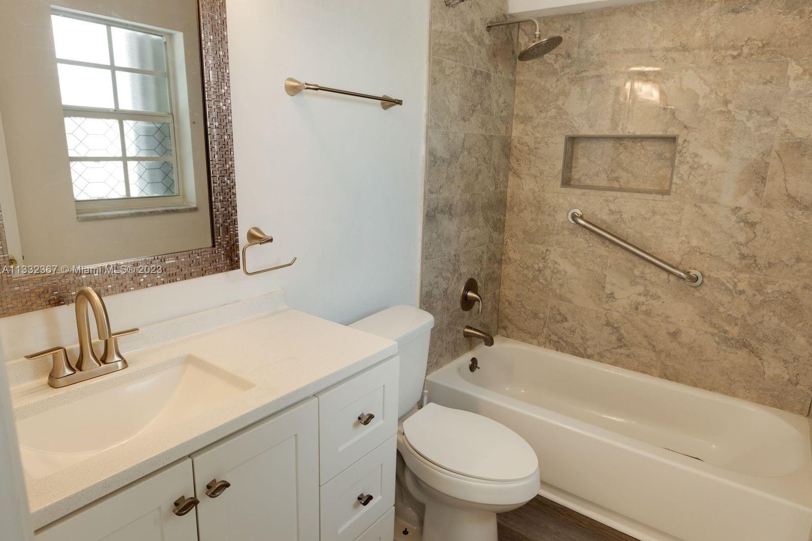 1121 N Andrews Ave Unit: 1121