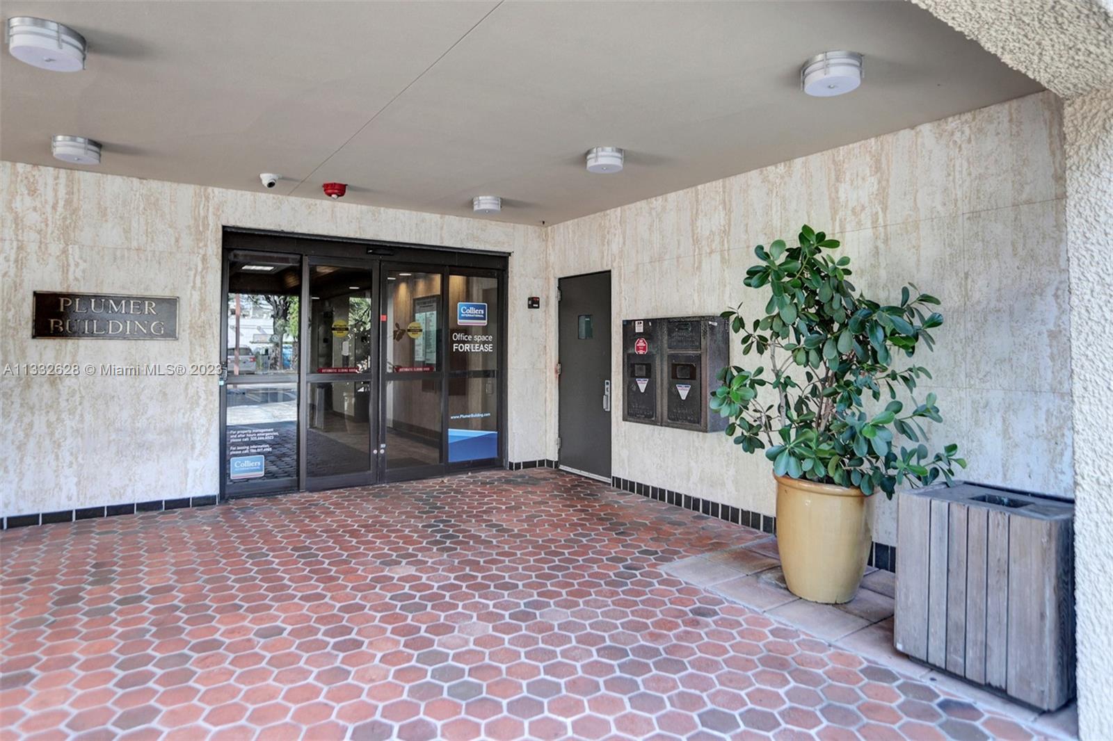 5915 Ponce De Leon Blvd Unit: 64