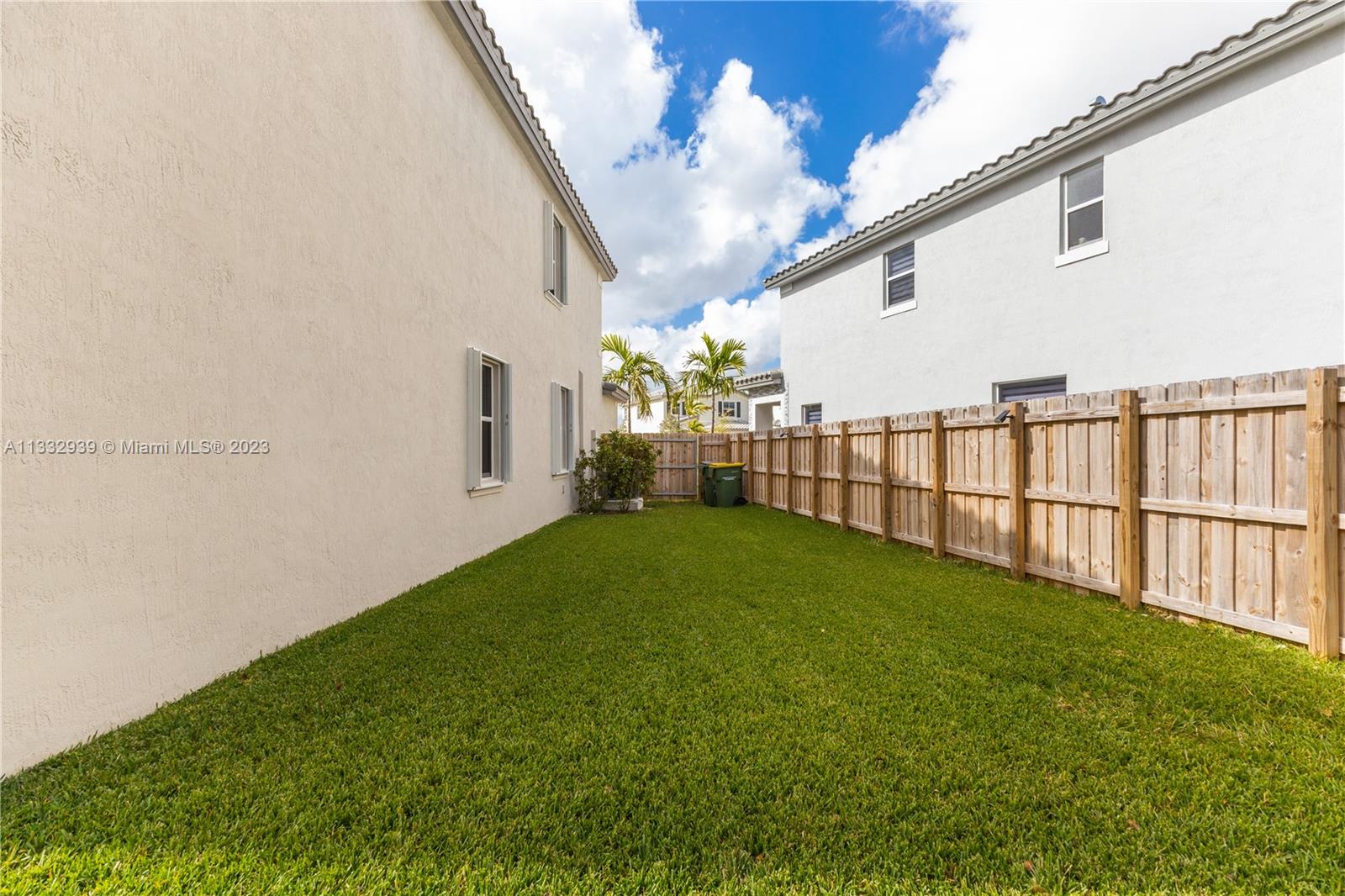 1429 SE 27th Ter