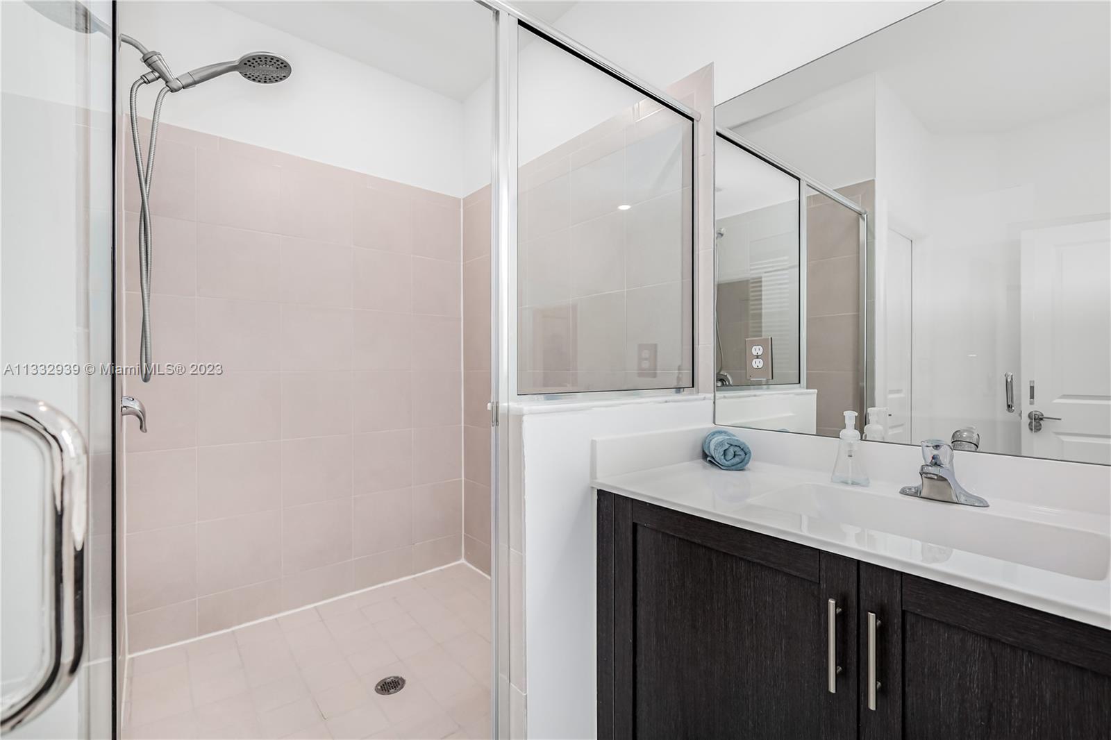 1429 SE 27th Ter