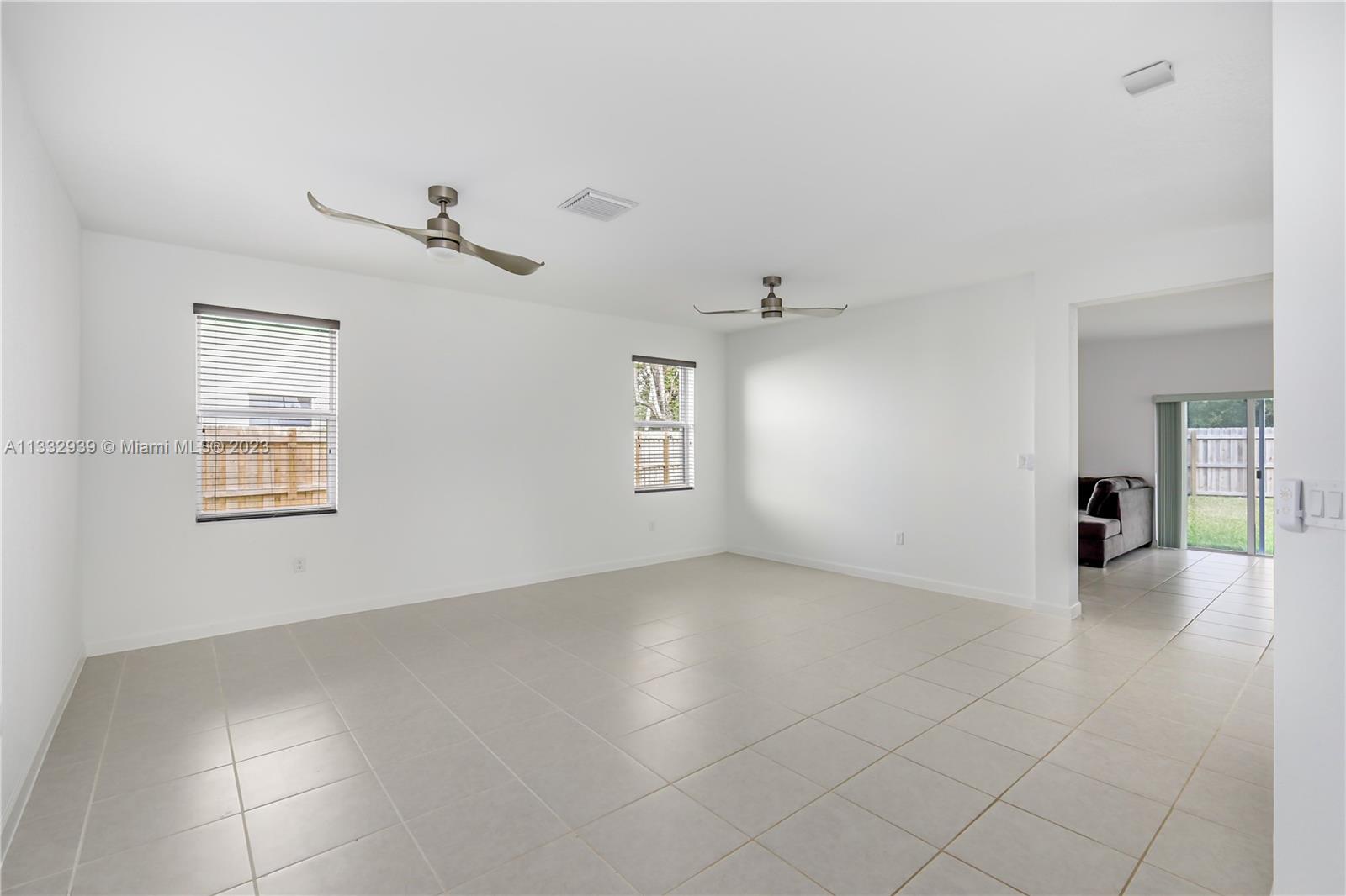 1429 SE 27th Ter