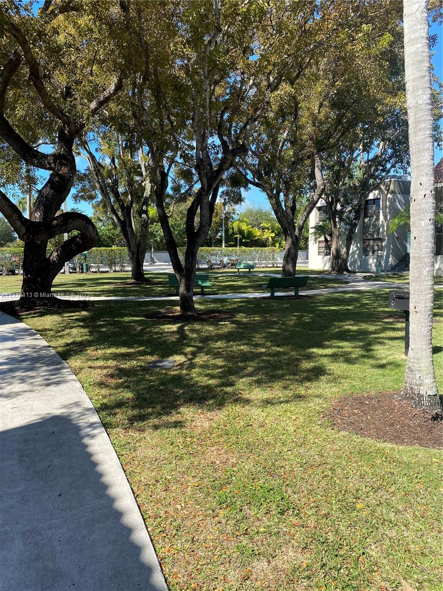7961 SW 104th St Unit: B202