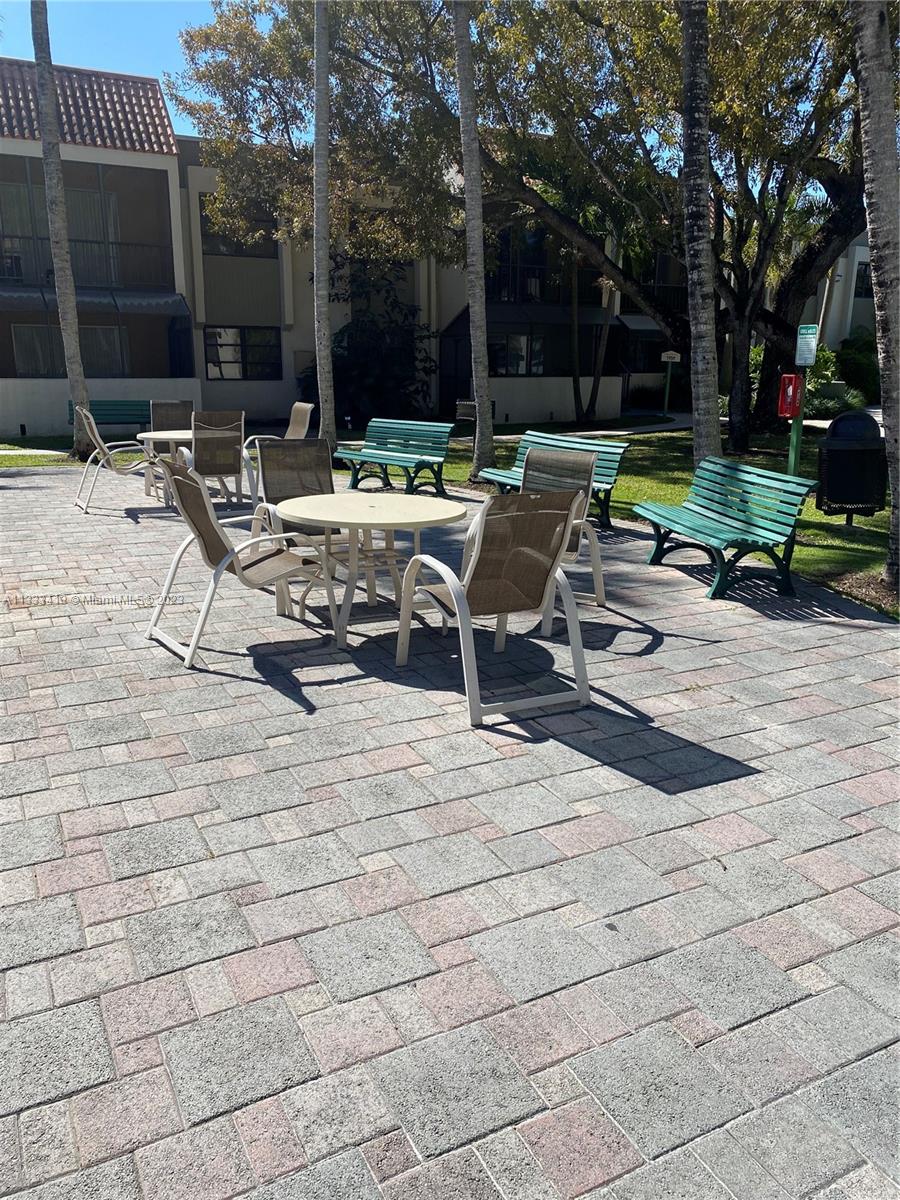 7961 SW 104th St Unit: B202