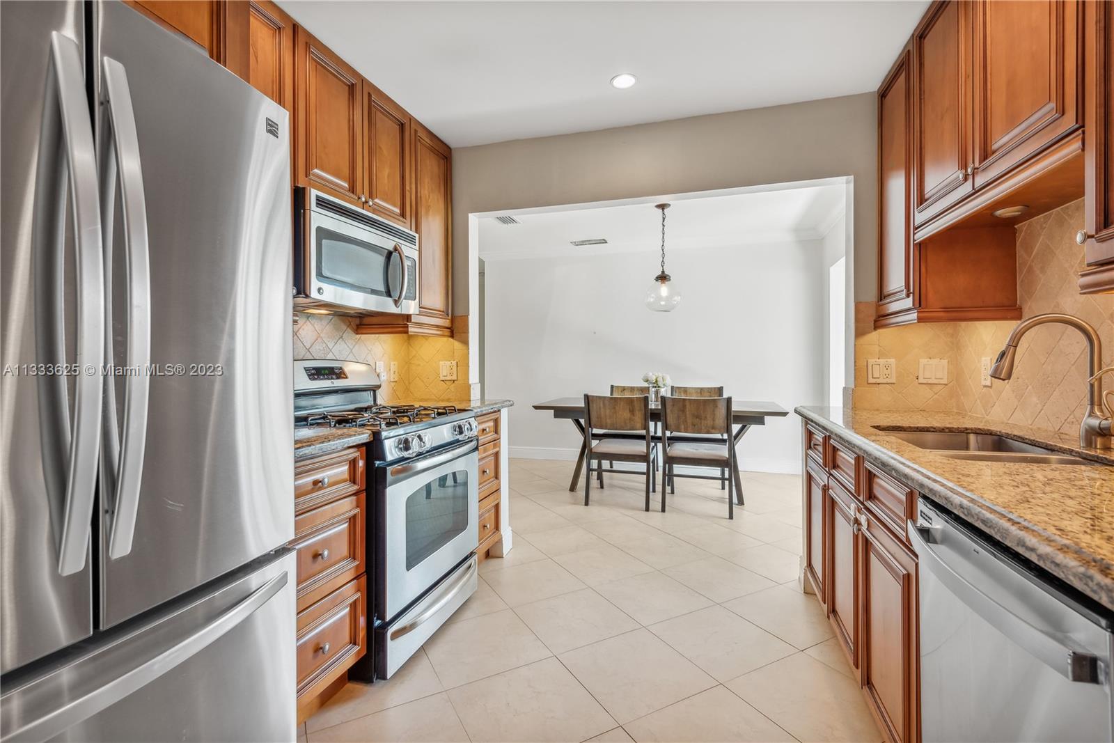 11600 NW 31st St