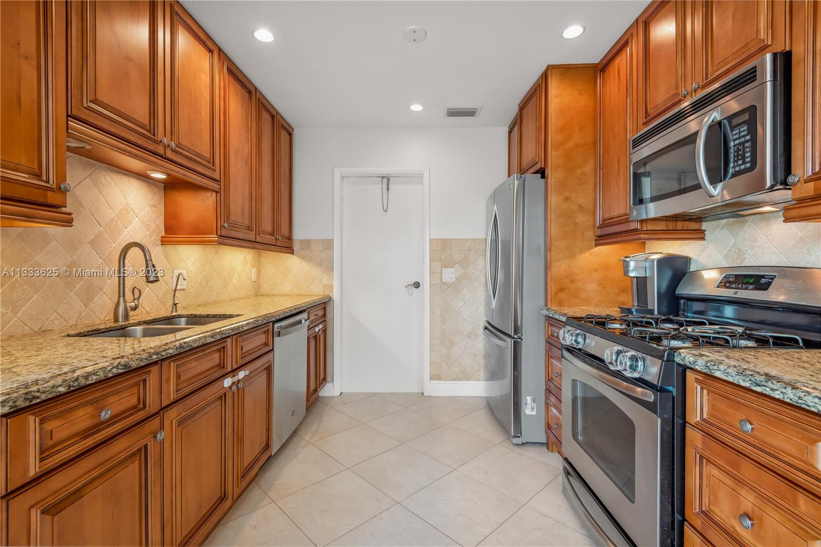 11600 NW 31st St