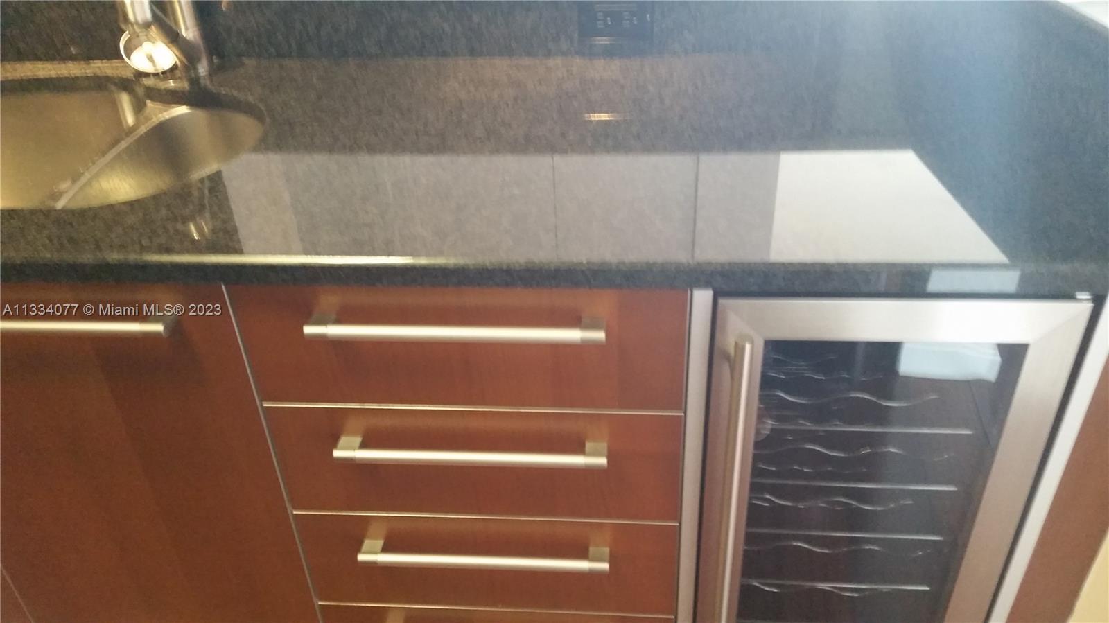 901 Brickell Key Blvd Unit: 1401