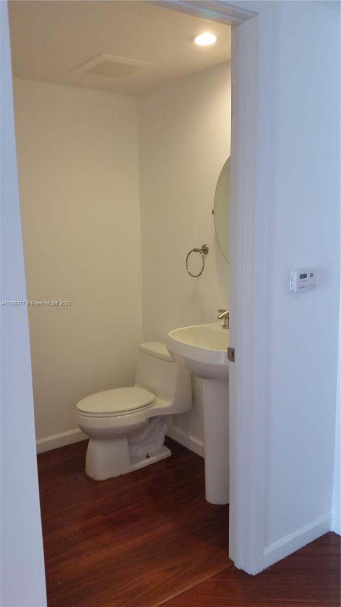 901 Brickell Key Blvd Unit: 1401