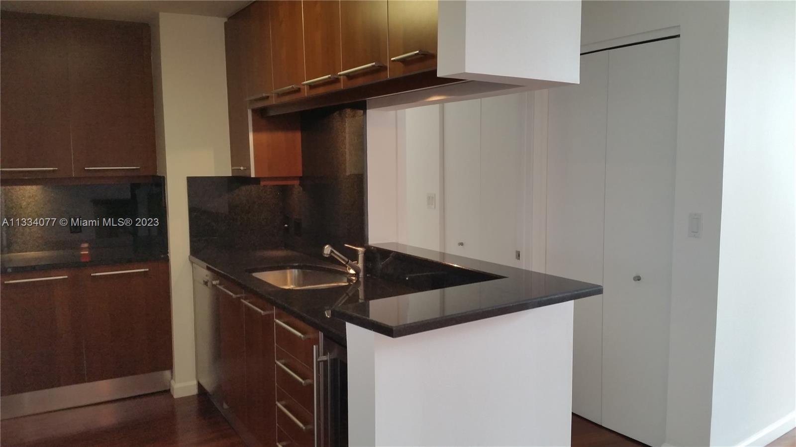 901 Brickell Key Blvd Unit: 1401