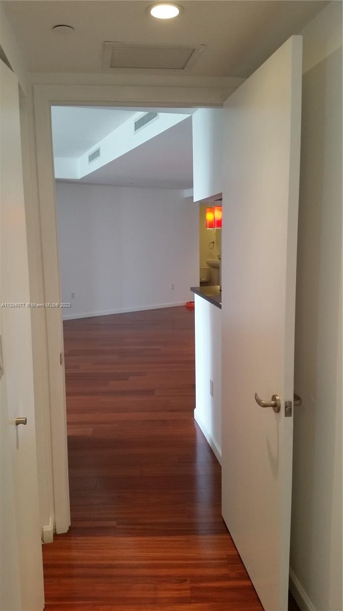 901 Brickell Key Blvd Unit: 1401