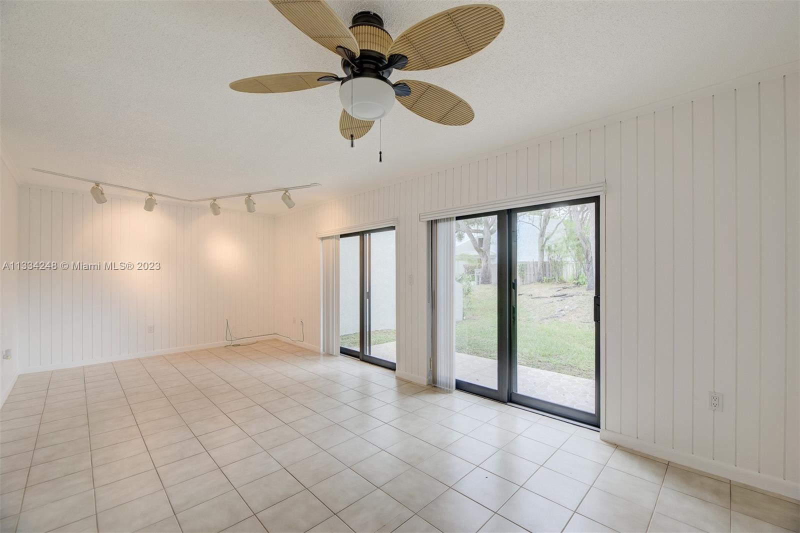 11017 SW 113th Pl Unit: 11017