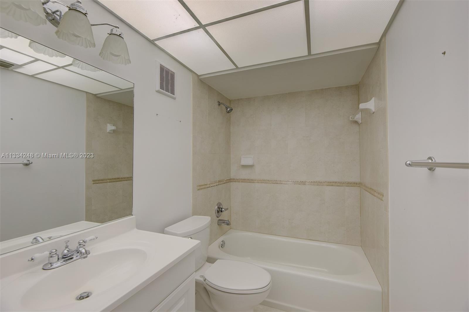 11017 SW 113th Pl Unit: 11017