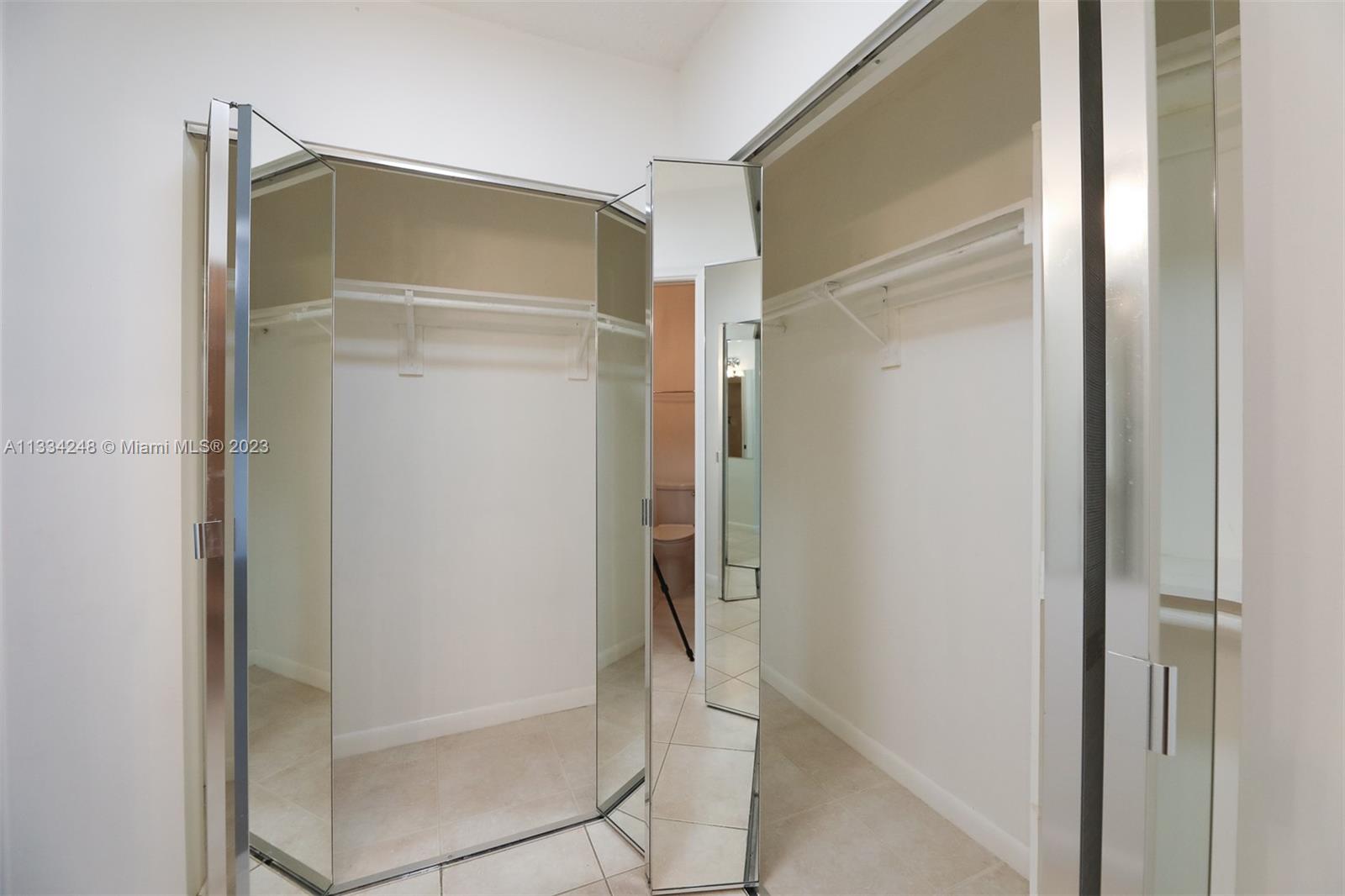 11017 SW 113th Pl Unit: 11017