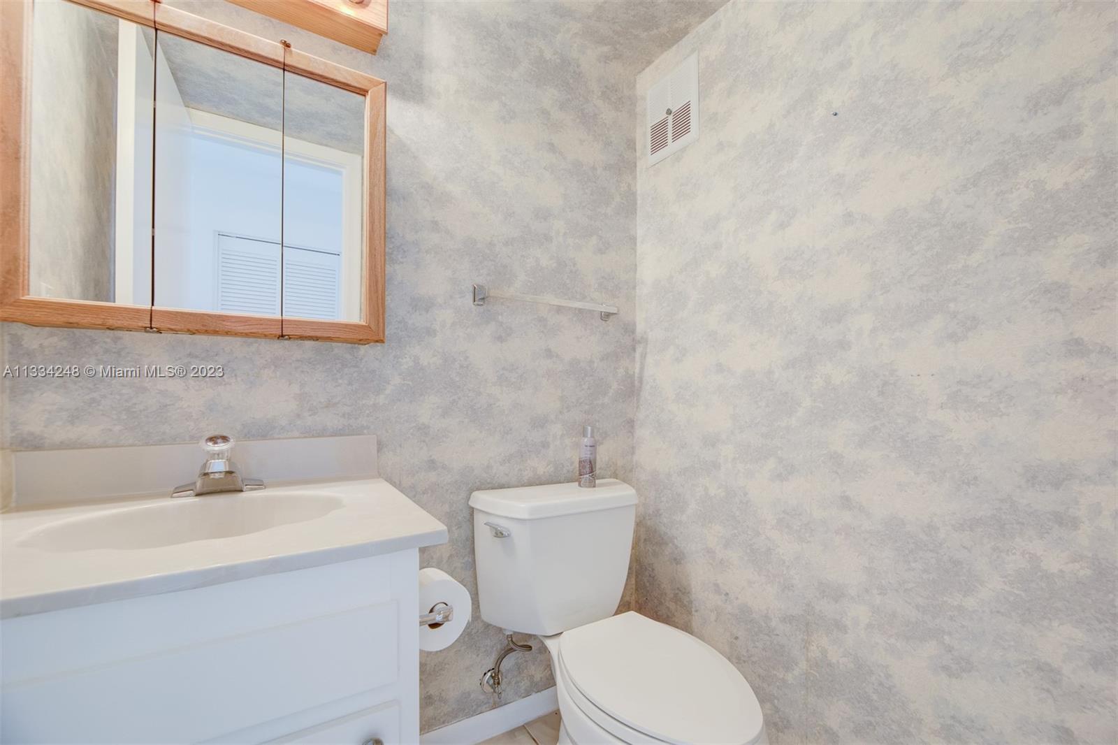 11017 SW 113th Pl Unit: 11017