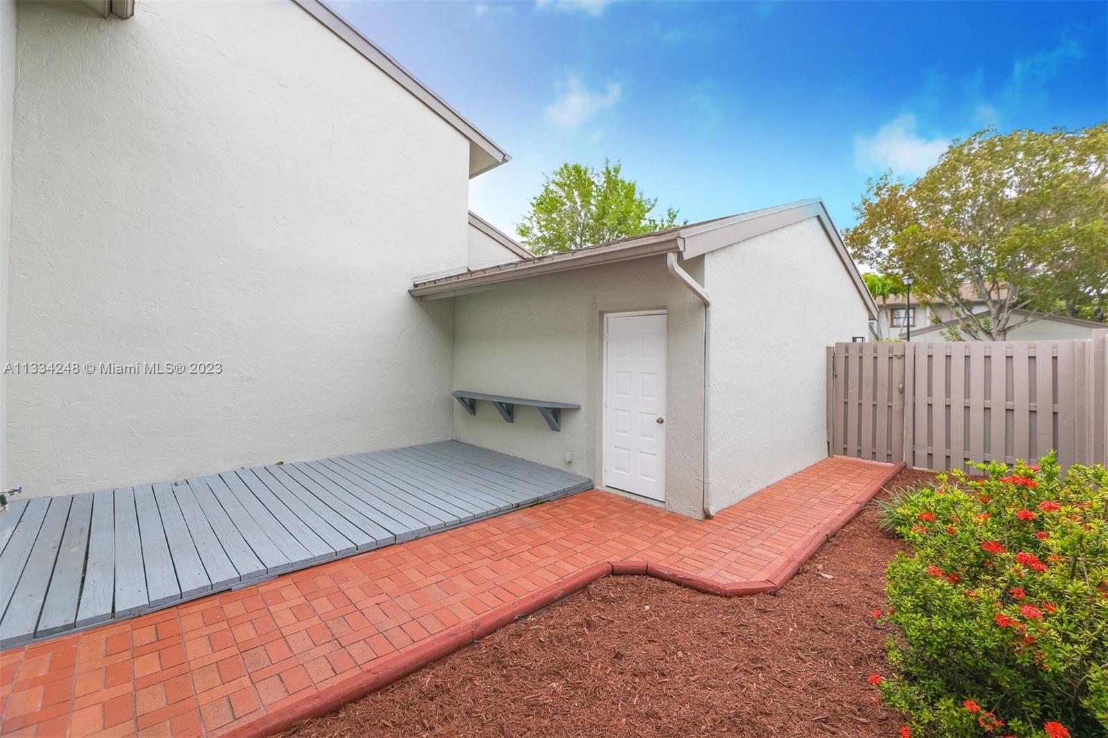 11017 SW 113th Pl Unit: 11017