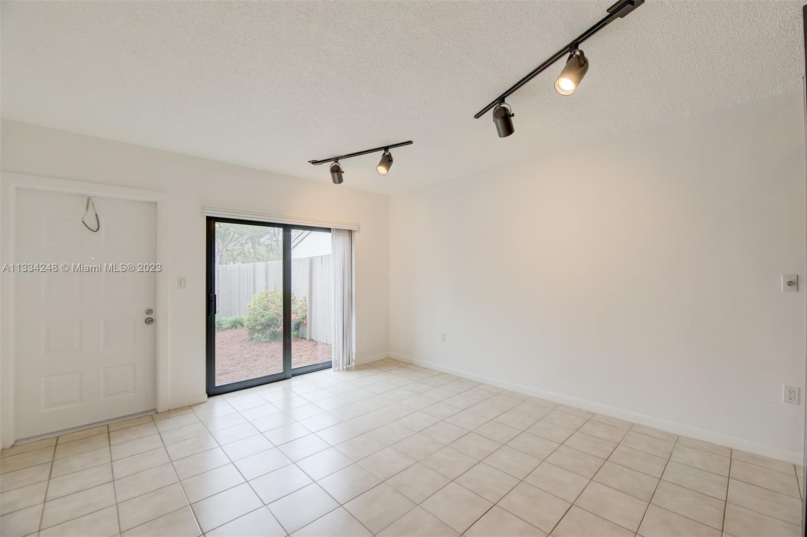 11017 SW 113th Pl Unit: 11017