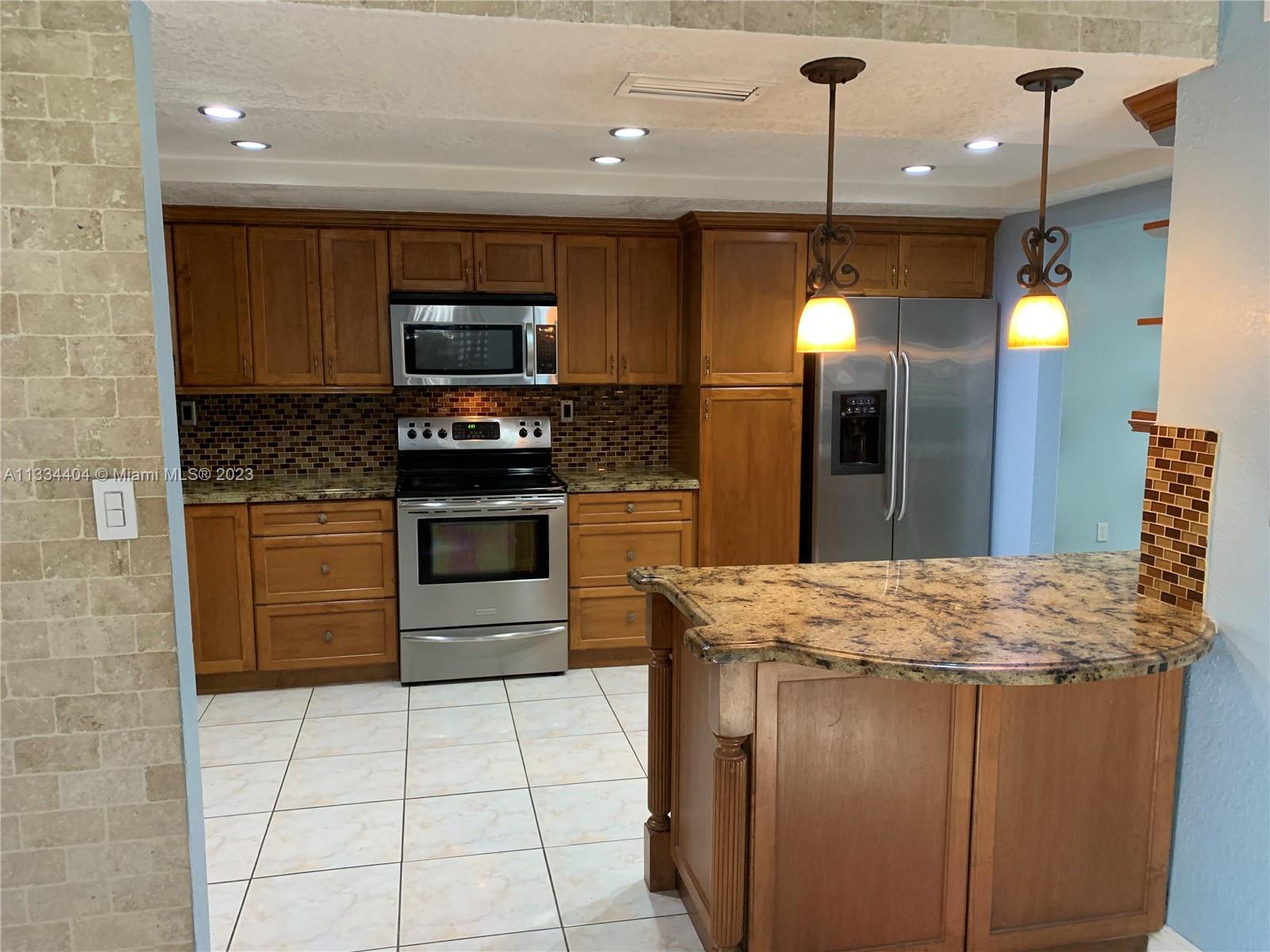 8150 W 8th Ct