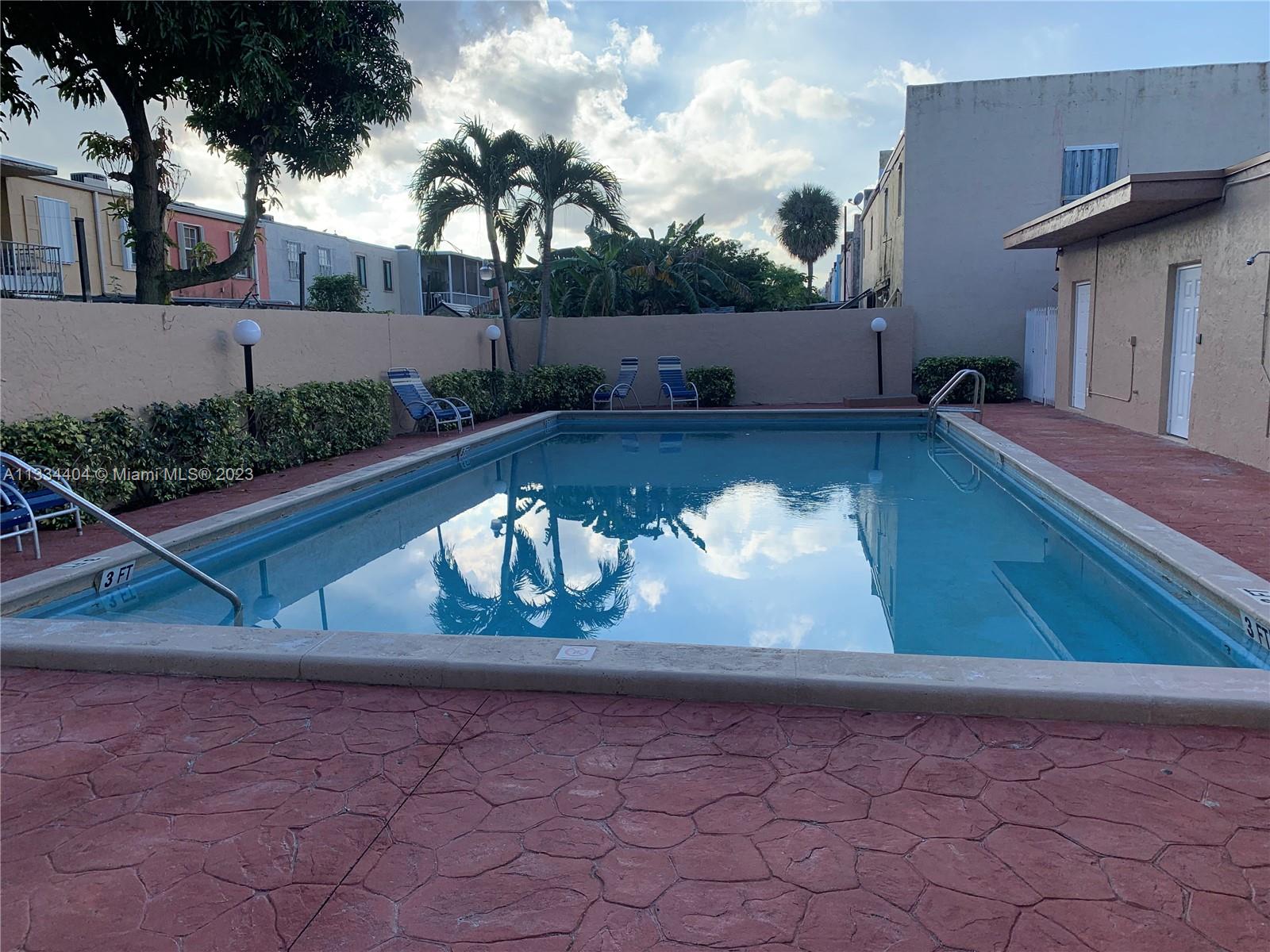 8150 W 8th Ct