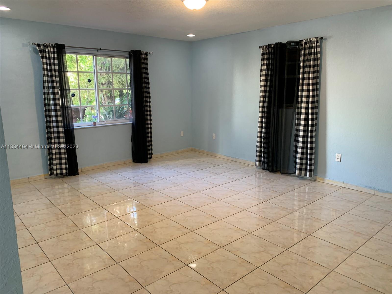 8150 W 8th Ct