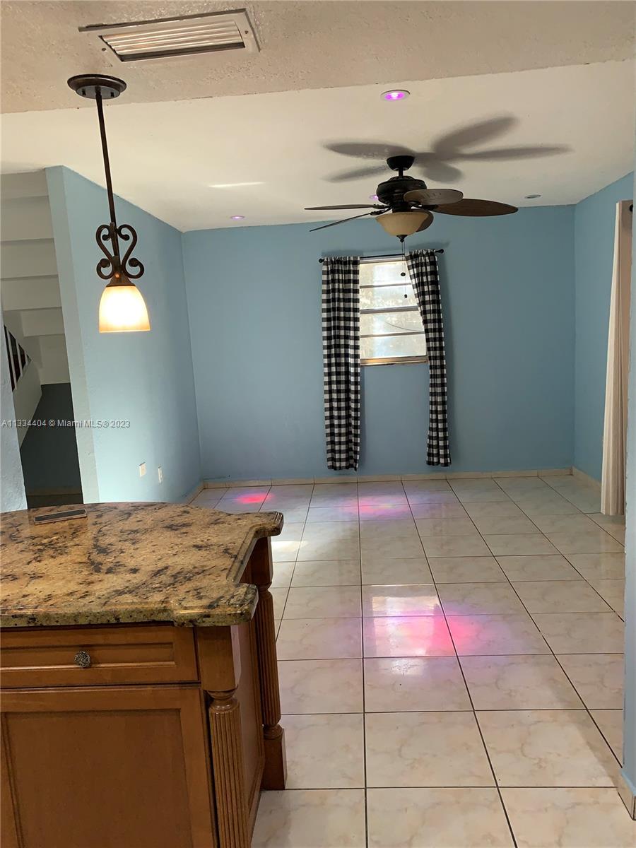 8150 W 8th Ct