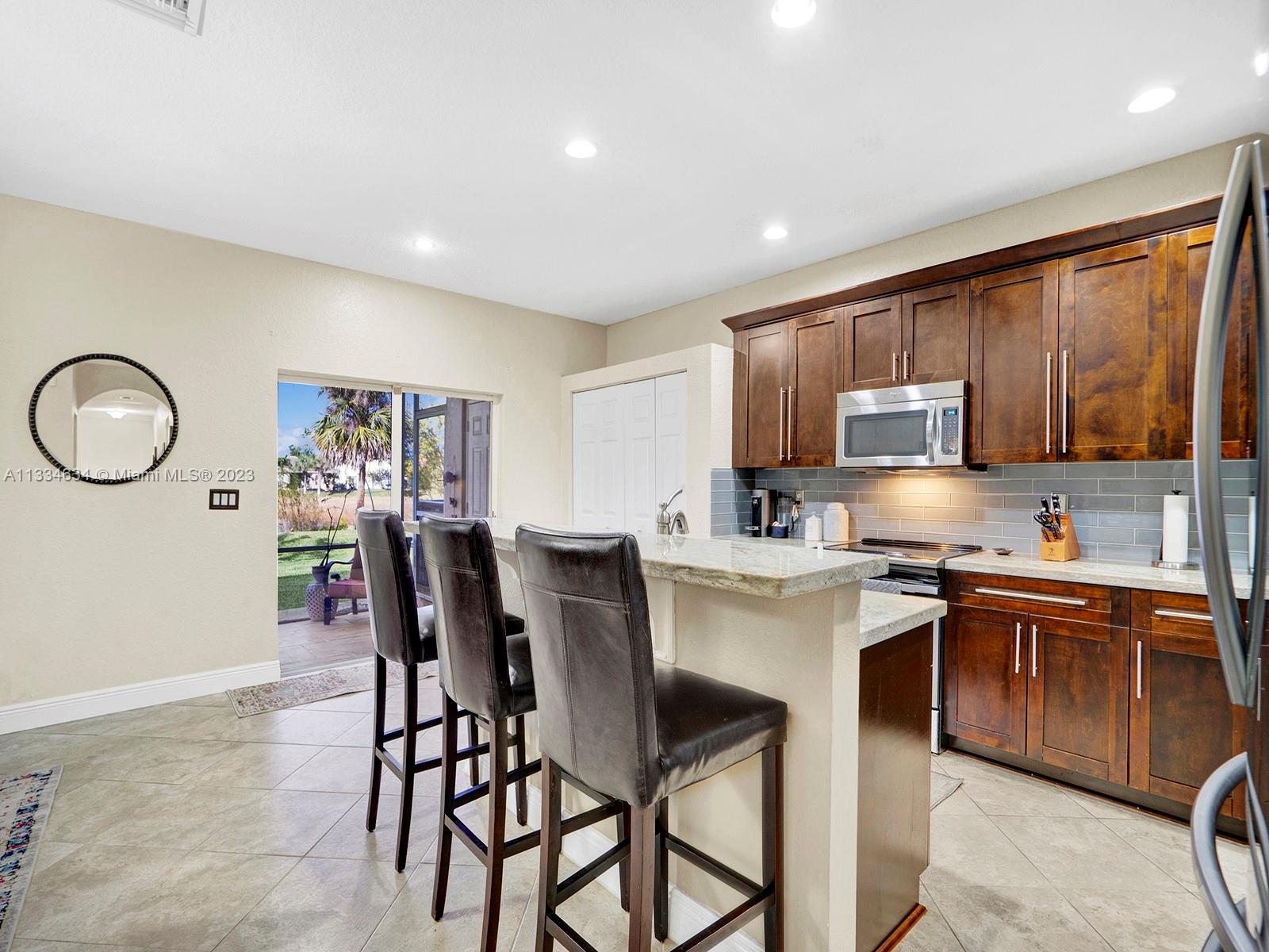 2214 SE 23rd Ave Unit: 2214
