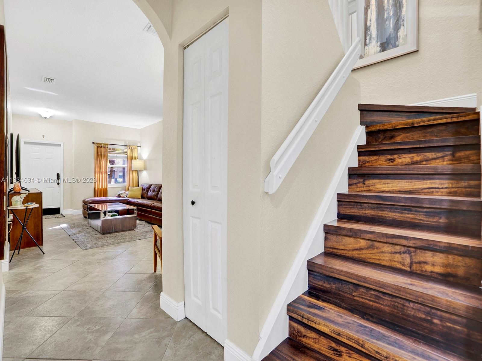 2214 SE 23rd Ave Unit: 2214