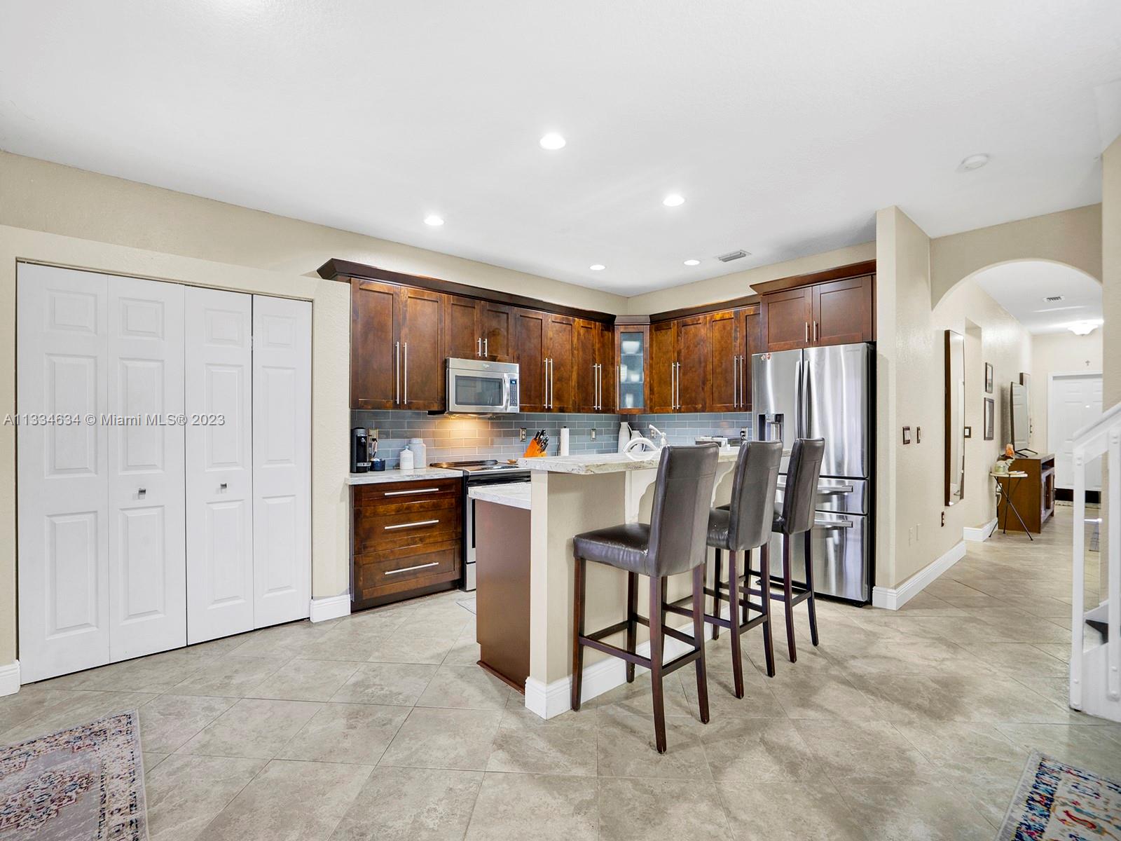 2214 SE 23rd Ave Unit: 2214