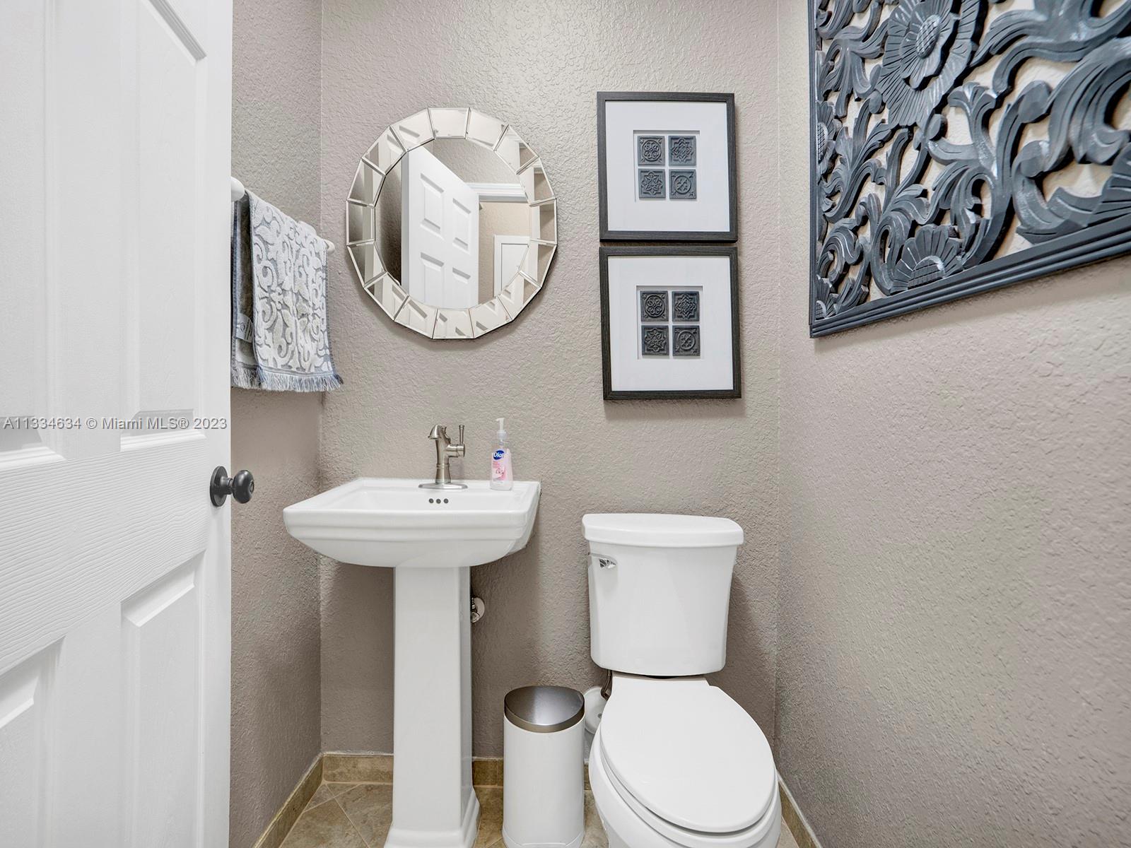 2214 SE 23rd Ave Unit: 2214