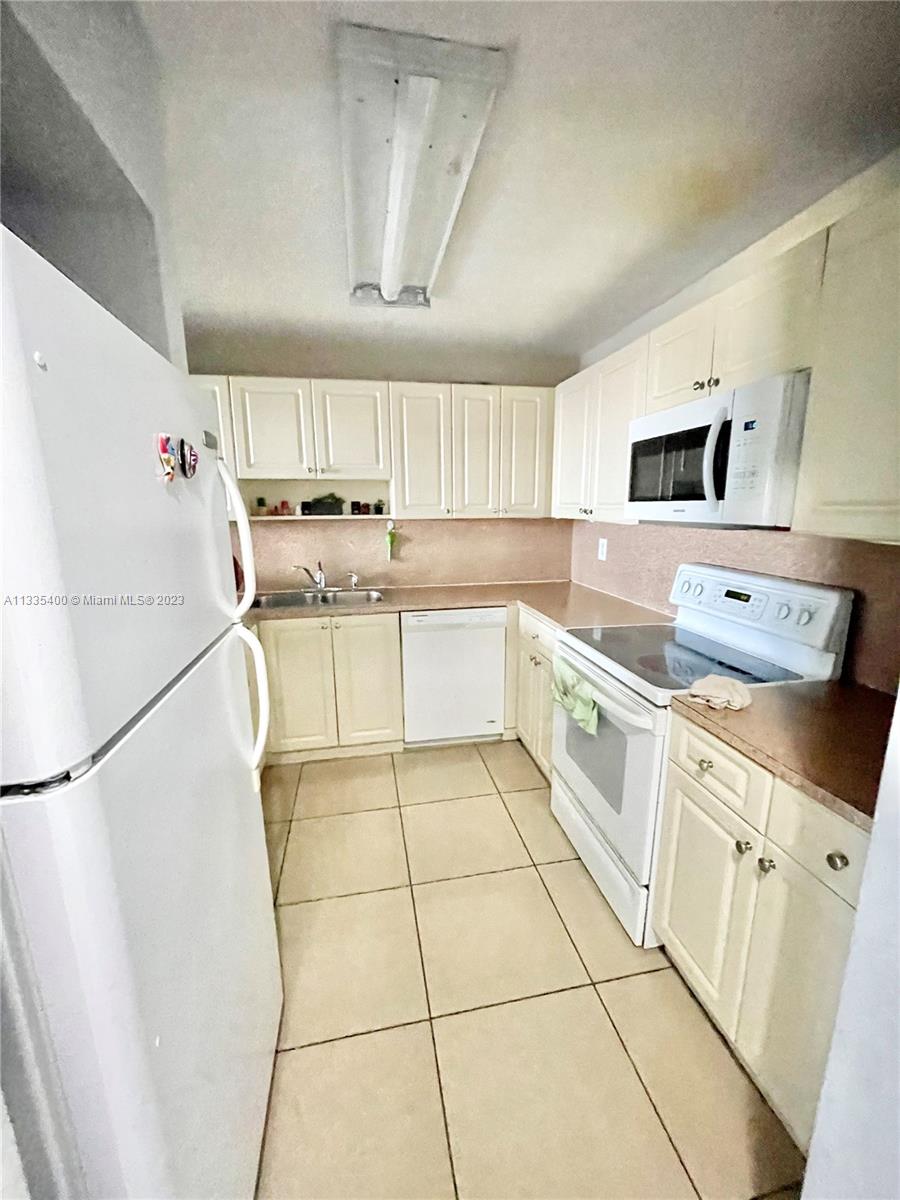 6950 Miami Gardens Dr Unit: 2-508