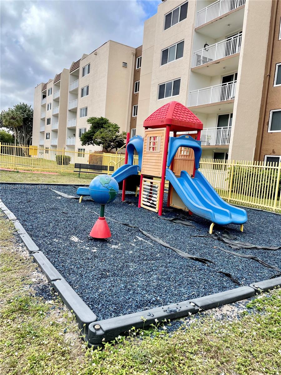6950 Miami Gardens Dr Unit: 2-508