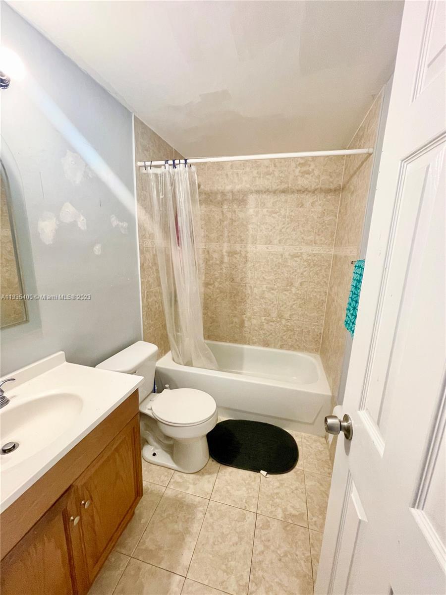 6950 Miami Gardens Dr Unit: 2-508