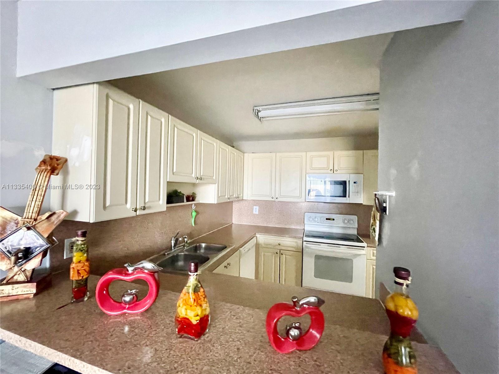 6950 Miami Gardens Dr Unit: 2-508