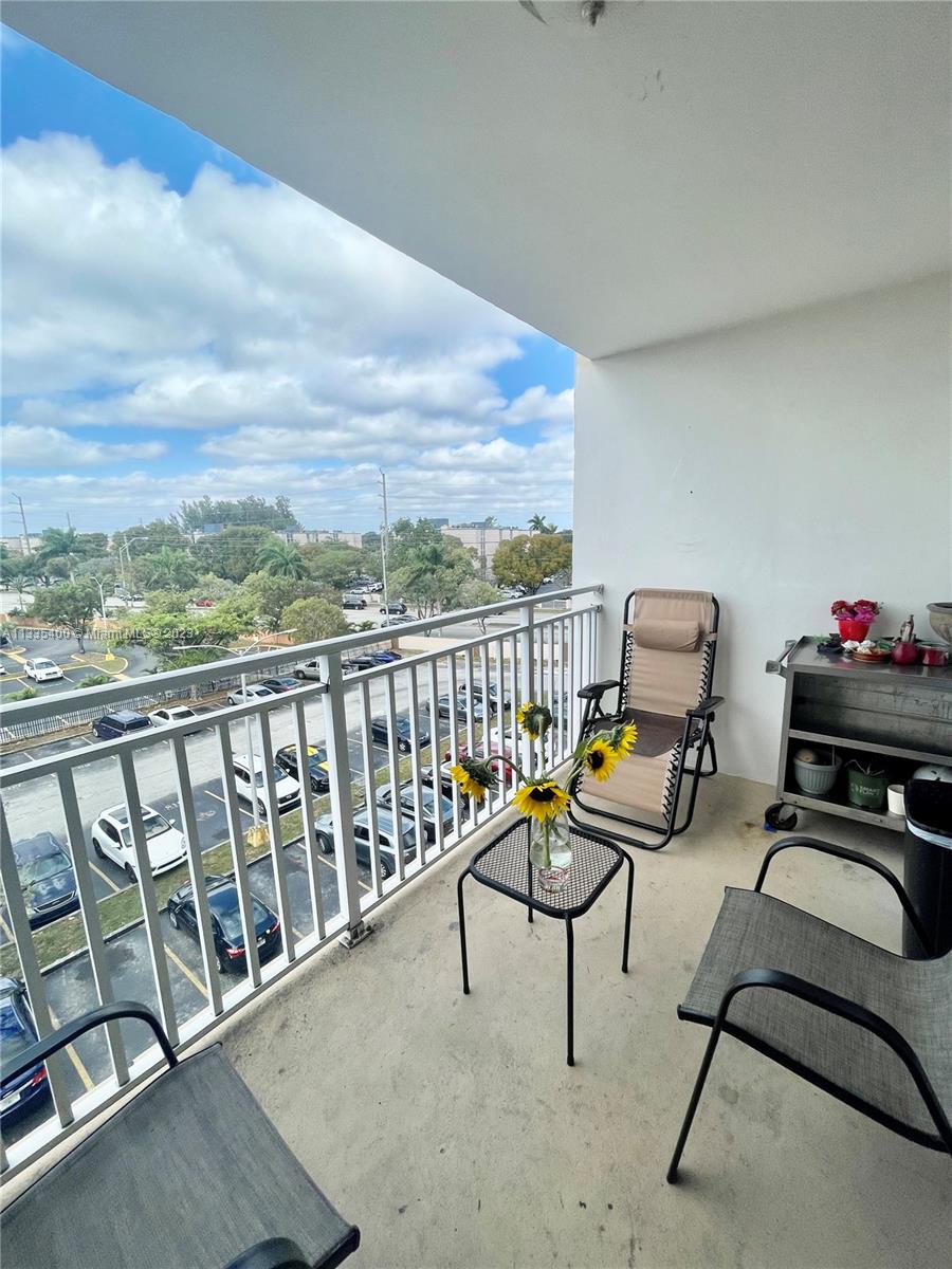 6950 Miami Gardens Dr Unit: 2-508