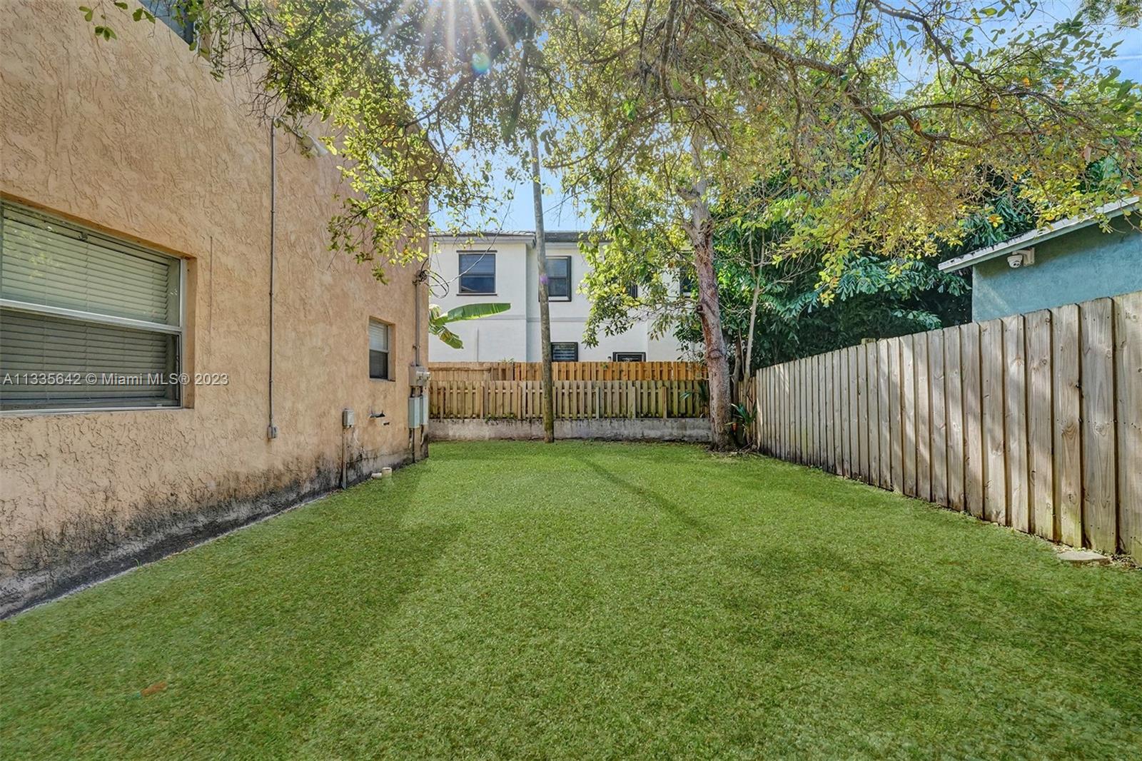 2725 SW 15th Ave Unit: 2