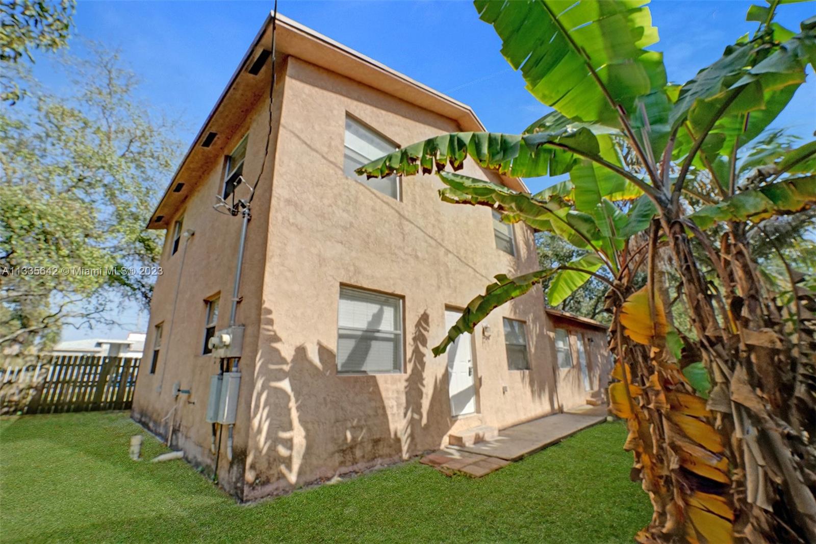 2725 SW 15th Ave Unit: 2