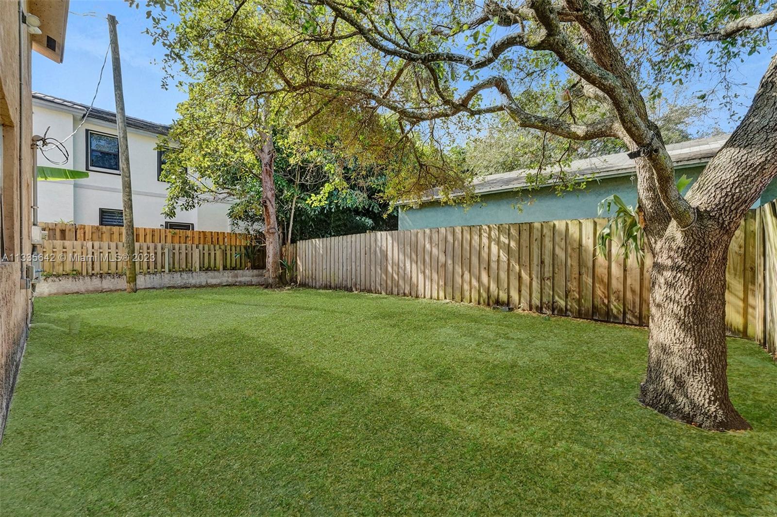2725 SW 15th Ave Unit: 2