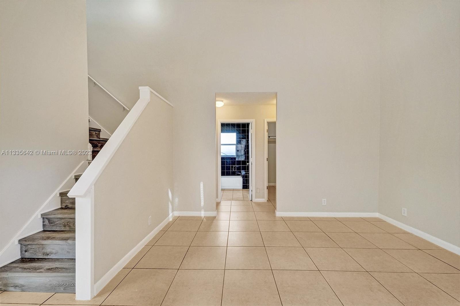 2725 SW 15th Ave Unit: 2