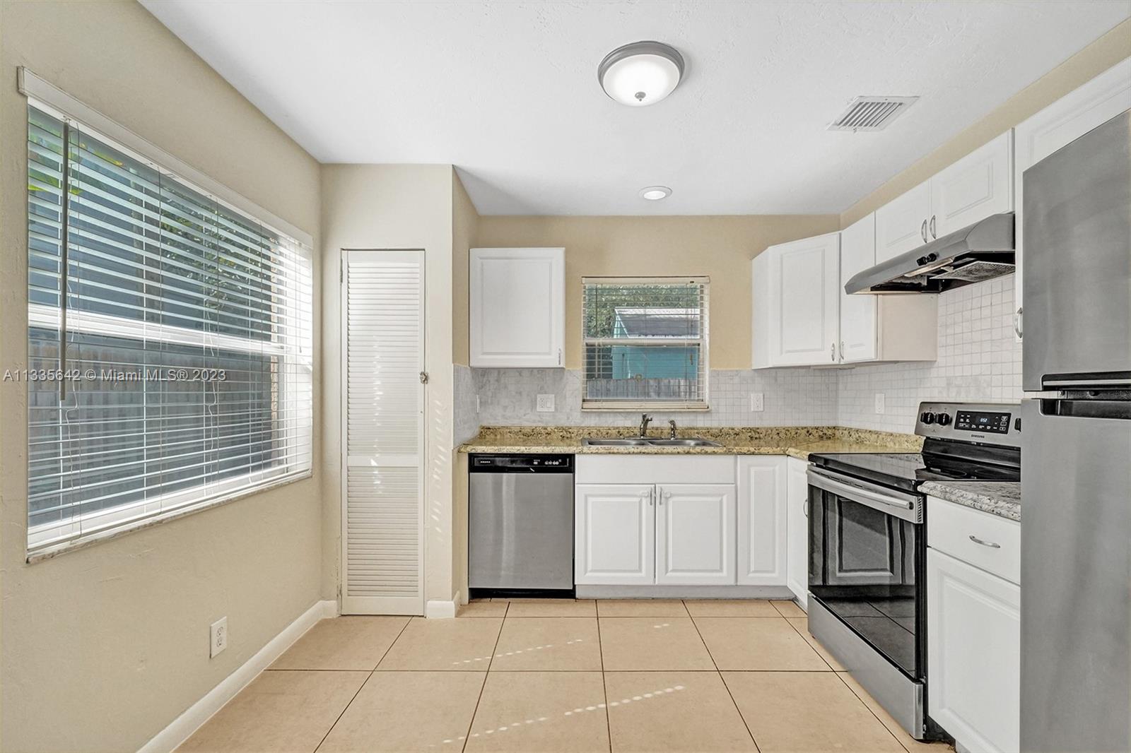 2725 SW 15th Ave Unit: 2