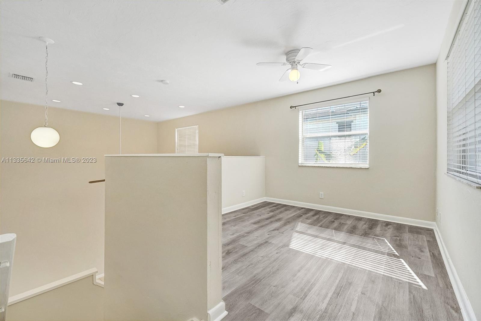 2725 SW 15th Ave Unit: 2