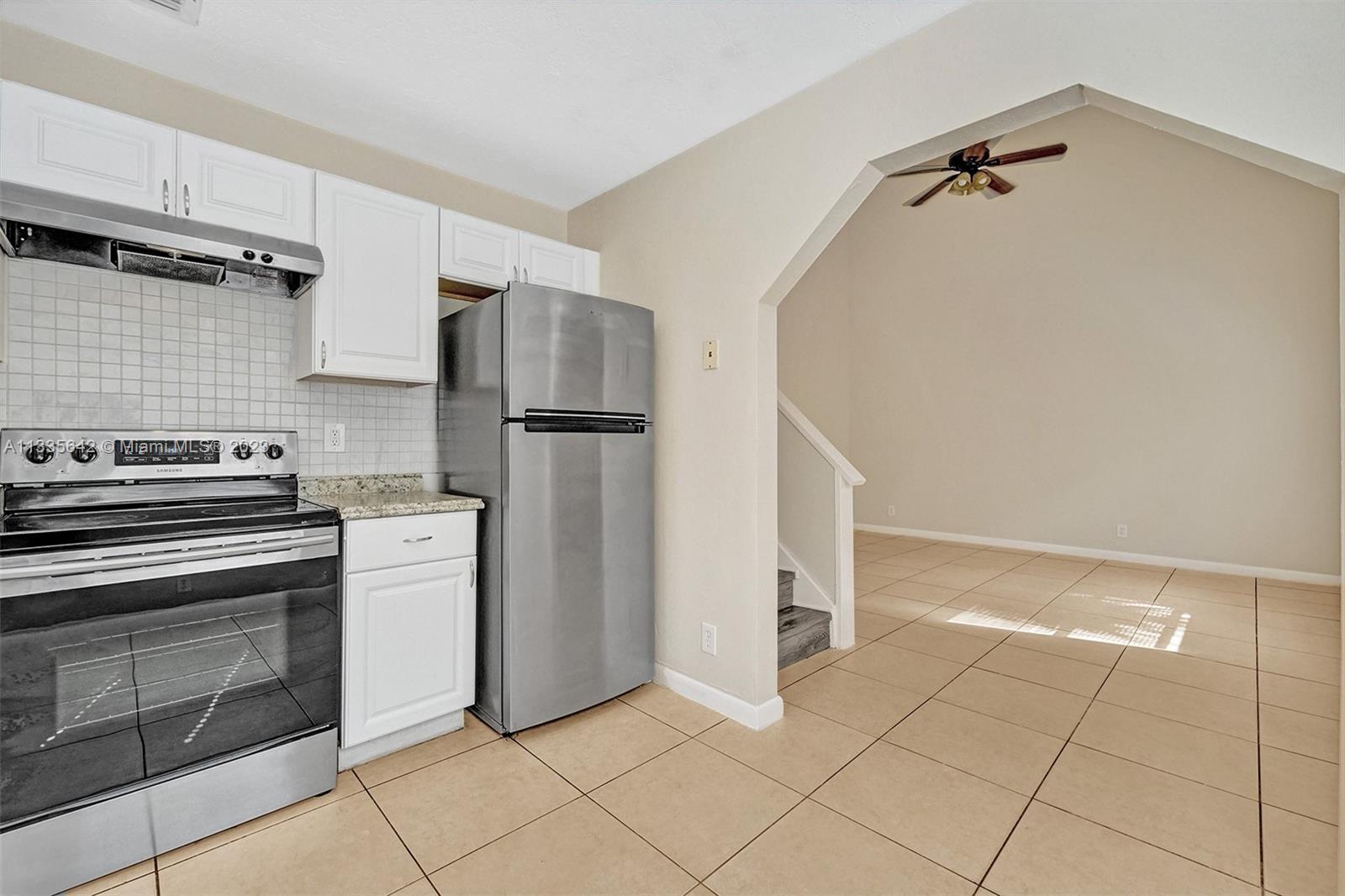 2725 SW 15th Ave Unit: 2