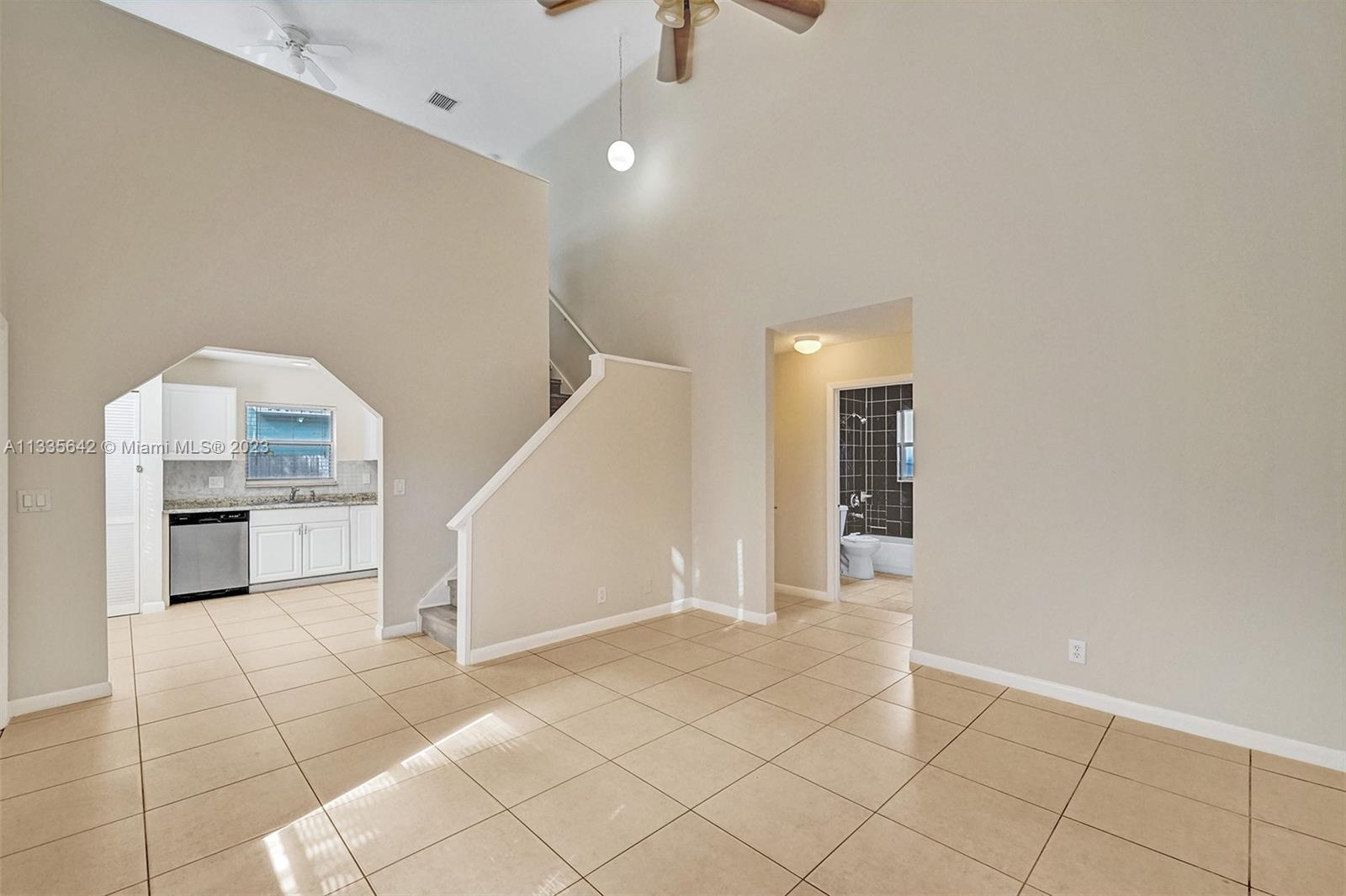 2725 SW 15th Ave Unit: 2