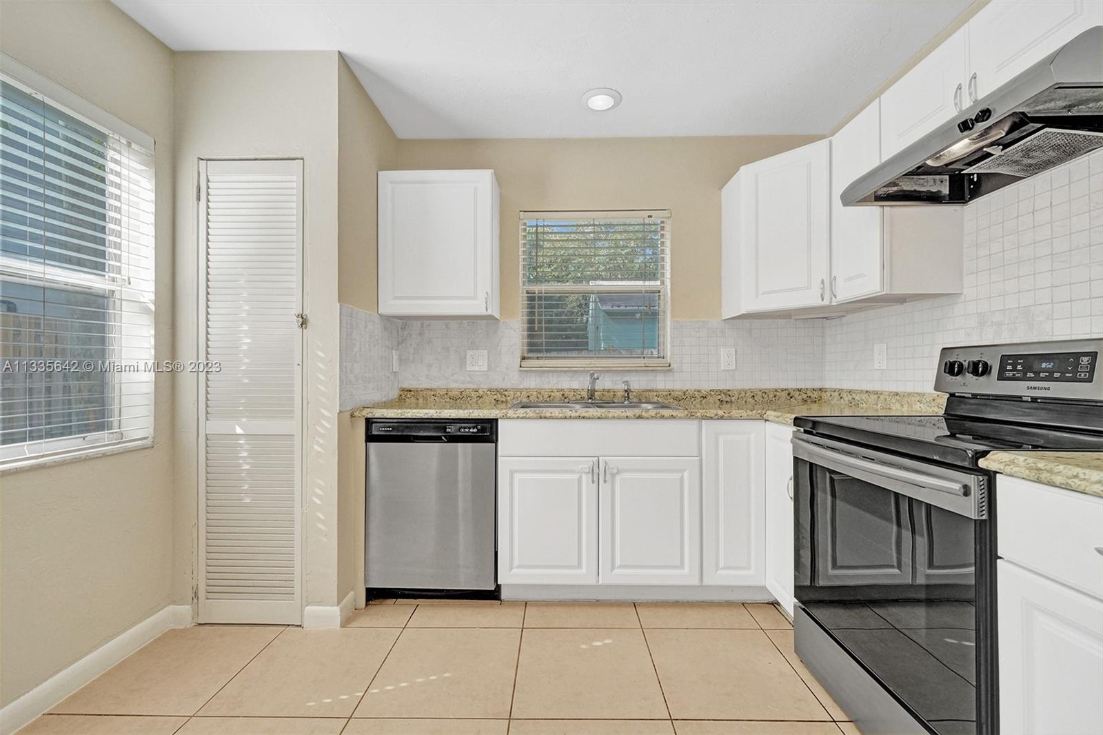 2725 SW 15th Ave Unit: 2