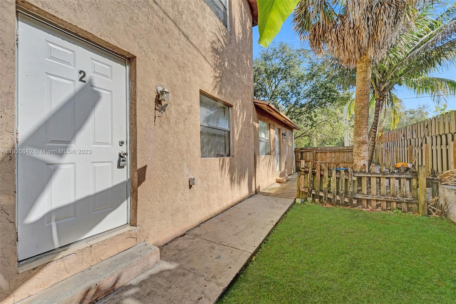 2725 SW 15th Ave Unit: 2