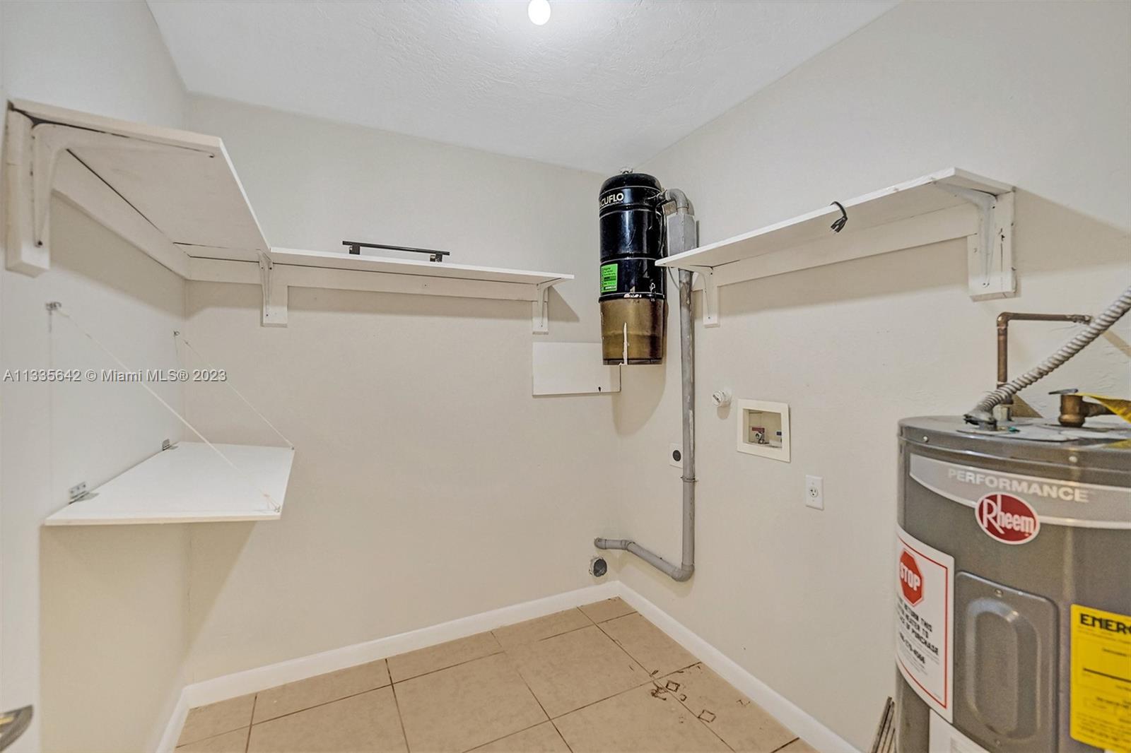 2725 SW 15th Ave Unit: 2